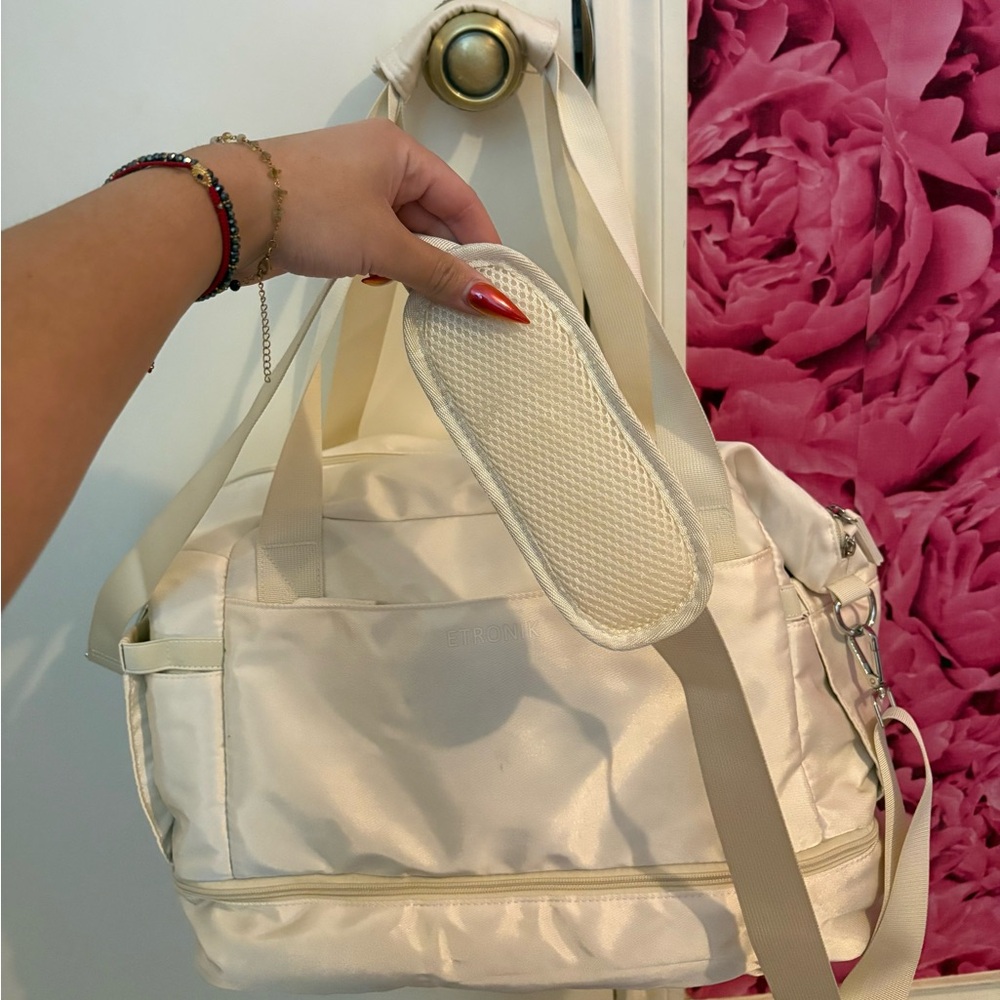 Women's Cream Travel/carryon bag; used once - Picture 3 of 9